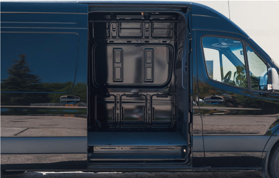 Mercedes Benz 2500 eSprinter Cargo Van 170″ HO, 2025