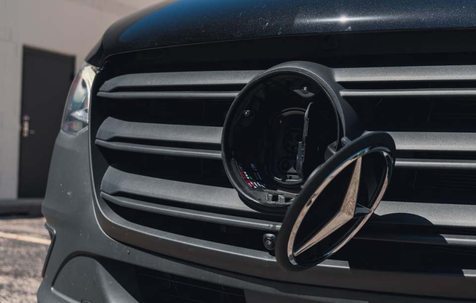 Mercedes Benz 2500 eSprinter Cargo Van 170″ HO, 2025