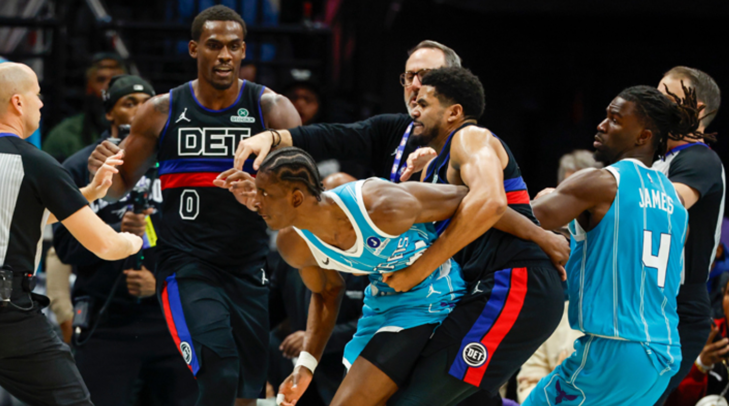 Batalla campal en la NBA: Empujones, manotazos y puñetazos dejan cuatro expulsados