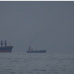 A fin de frenar la escalada de precios, EE.UU. autoriza la venta y entrega de petróleo iraní cargado en buques