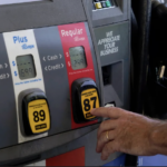 Se acerca a $5 dólares el precio promedio del galón de gasolina en Oregón