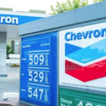 Las gasolineras de Oregón alcanzan un promedio de 5 dólares mientras los precios nacionales se disparan