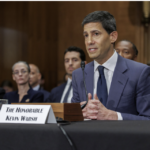 Candidato de Trump a la Fed critica manejo de la inflación y defiende autonomía de la entidad