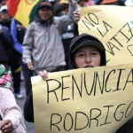 Presidente de Bolivia revoca ley facilitando la declaración de estado de emergencia