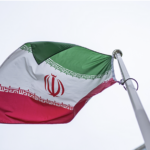 Irán lanza ataques contra bases de EE.UU. en Kuwait y Baréin en respuesta a bombardeos a radares