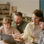 El modelo del padre que mantenía solo a la familia ya es minoría en Estados Unidos