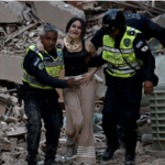 Dos fuertes terremotos, uno de magnitud 7.5, sacuden Venezuela y causan daños en Caracas
