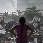 ‘¡El gobierno no está haciendo nada!’: crece la furia por la lenta ayuda tras los terremotos en Venezuela