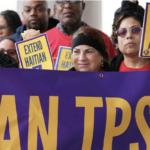 Venezolanos y haitianos reactivan lucha por el TPS tras sismos y fallo de la Corte Suprema