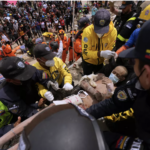 Cuadrillas aceleran ritmo en busca de sobrevivientes 4 días después de sismos en Venezuela