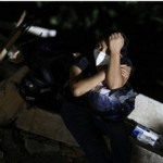 “Permiso para salvar vidas”: protestan ante controles para acceder a zona de desastre en Venezuela