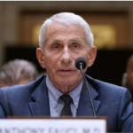 Fauci invoca la Quinta Enmienda y evita responder en audiencia del Senado sobre COVID-19