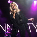 Muere a los 75 años la conocida cantante británica Bonnie Tyler tras someterse a una operación