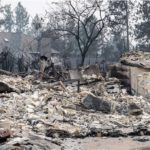 Más de 65,000 evacuados y 700 casas arrasadas por graves incendios en el noroeste