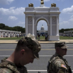 Un año después, la Guardia Nacional que desplegó Trump sigue patrullando Washington