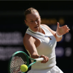 Tenista Amanda Anisimova genera polémica por tomar “misteriosa bebida” en su partido del Cincinnati Open