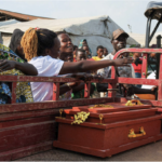 Epidemia de ébola en RD Congo se acelera y ya supera los 2,500 muertos