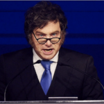 Milei vuelve a arremeter contra la prensa: ‘Son de izquierda y desean que me vaya mal’