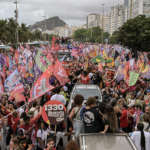 Miles de personas se movilizan en Brasil para apoyar a Lula a semanas de las elecciones presidenciales