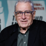 De Niro arremete contra Trump y le llama ‘cobarde’ y ‘trozo de mie**a’ en un acto público